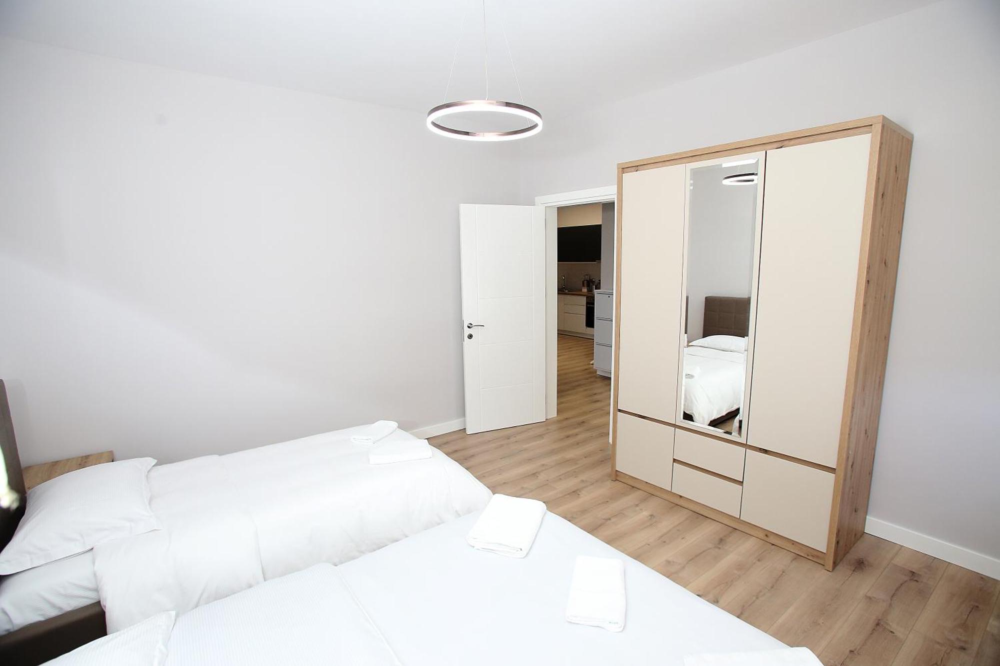 The Met Apartments ดูร์เรส ภายนอก รูปภาพ