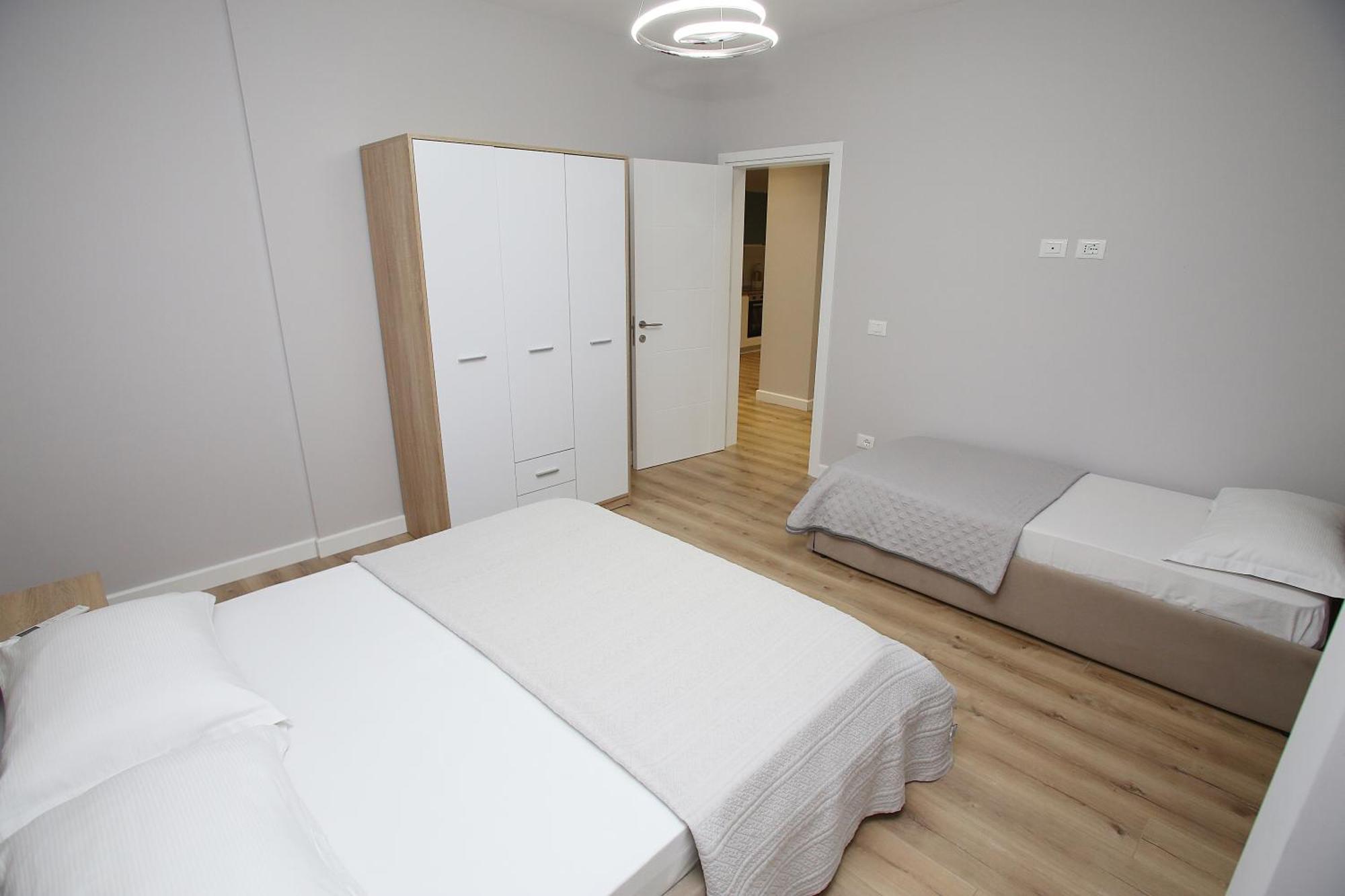 The Met Apartments ดูร์เรส ภายนอก รูปภาพ